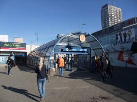 地下鉄Centrum駅