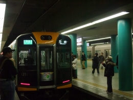 �܂�Ԃ����s��